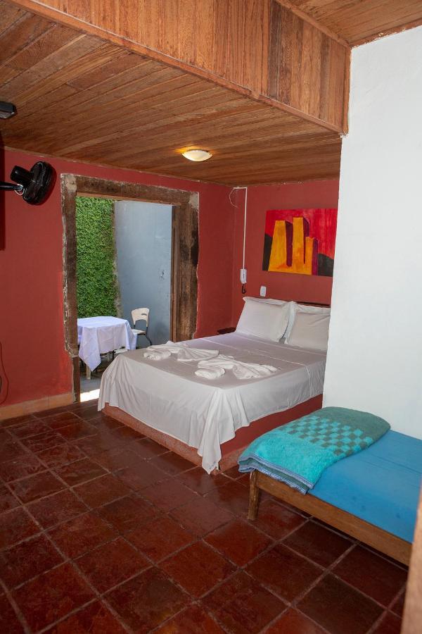 Quarto Triplo Básico