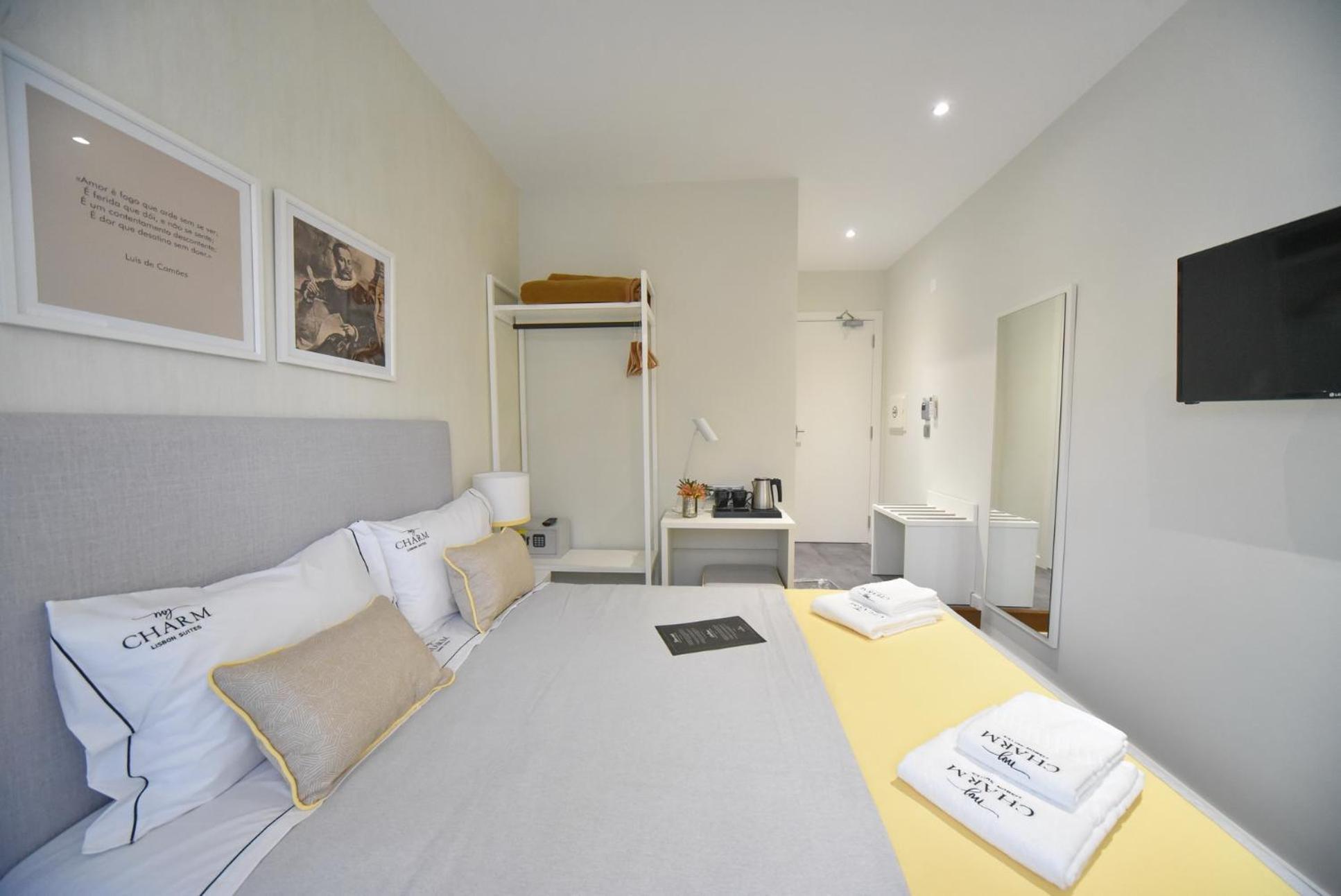 Standard Double or Twin Room,1215953278:JPEG