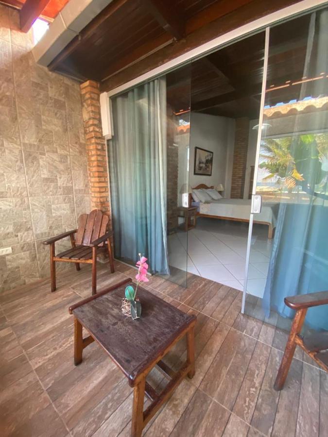 Quarto Triplo com Varanda