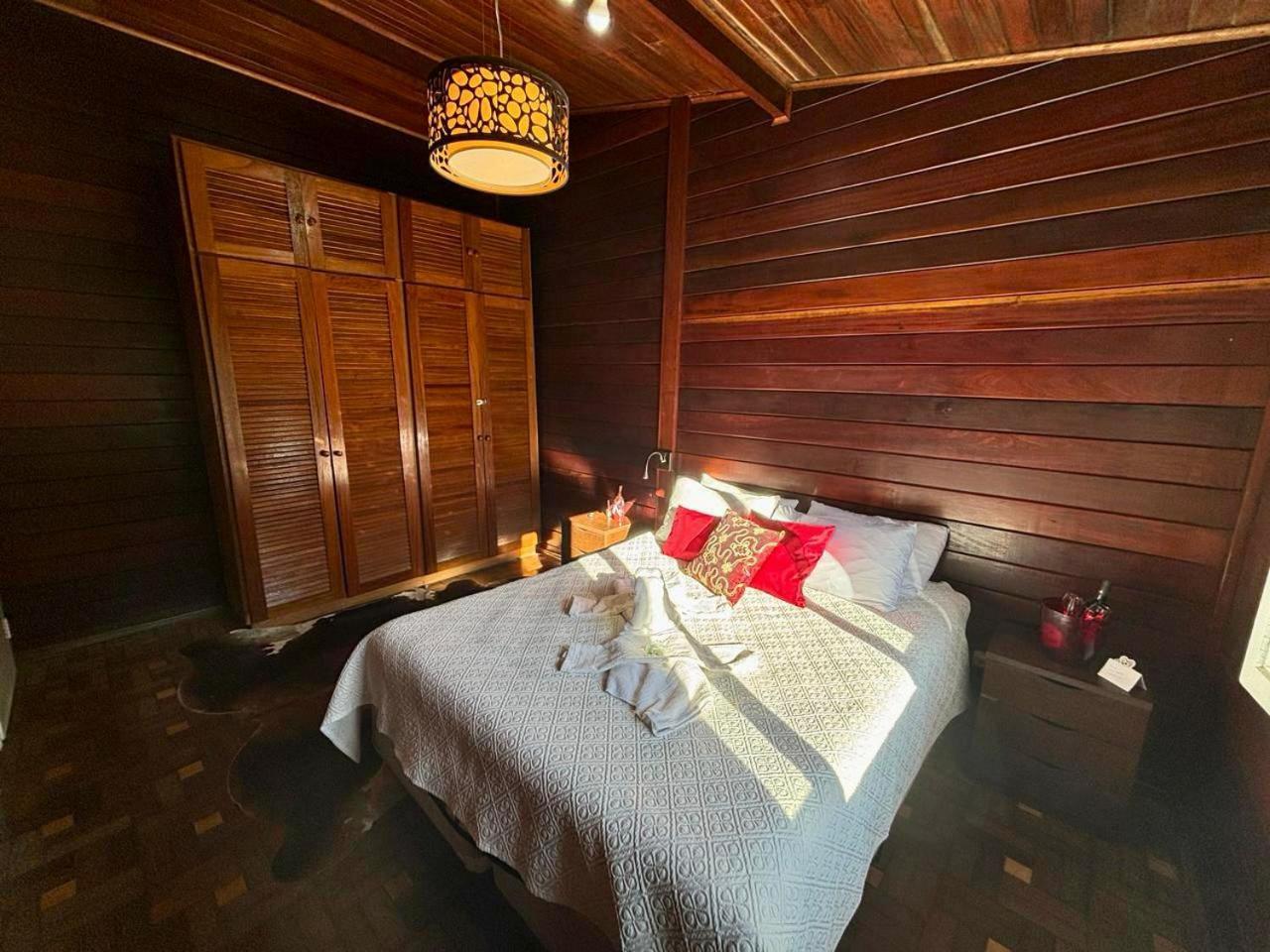 Executive Suite,1500167023:JPEG