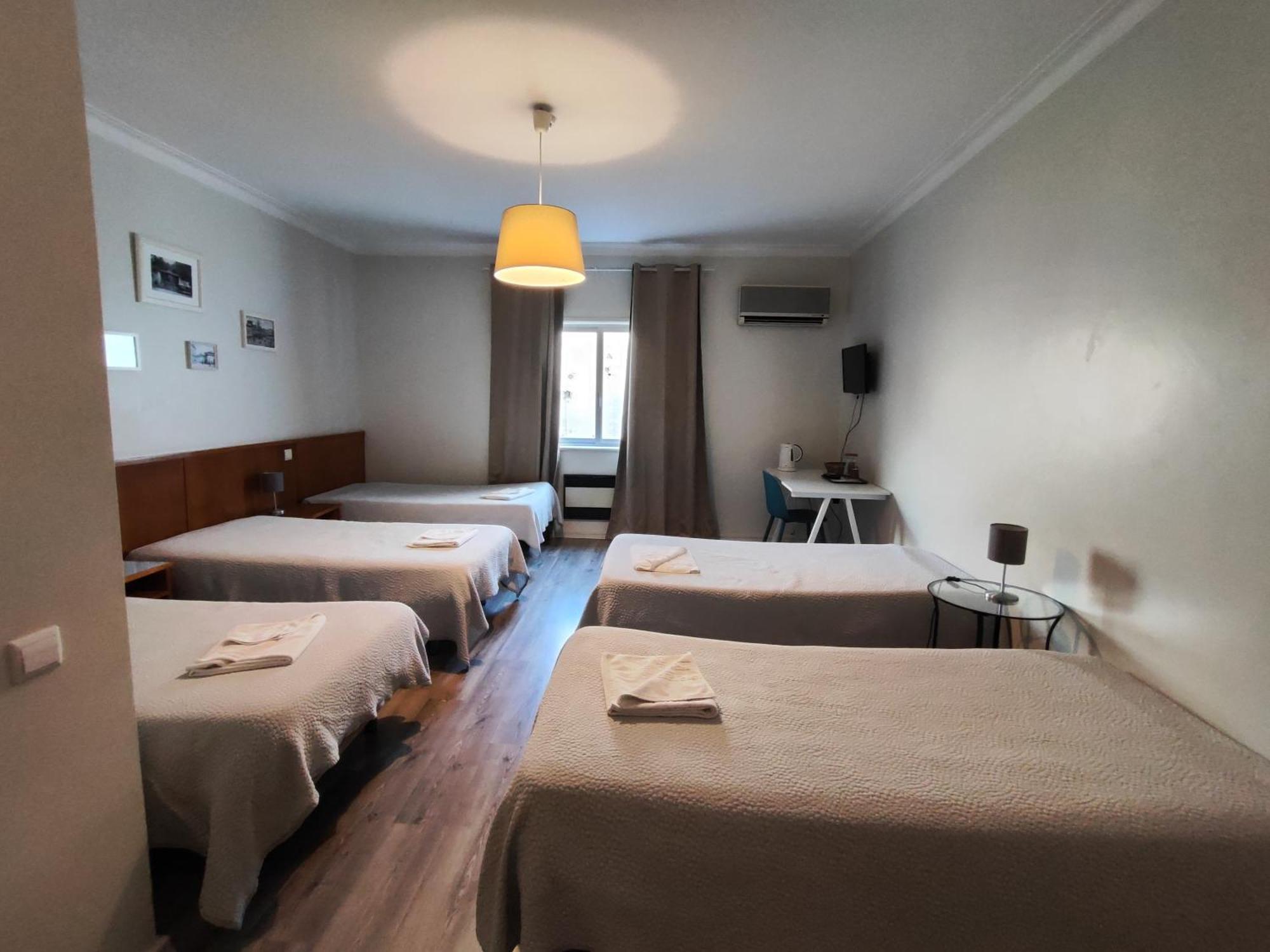 Quintuple Room,1516402099:JPEG