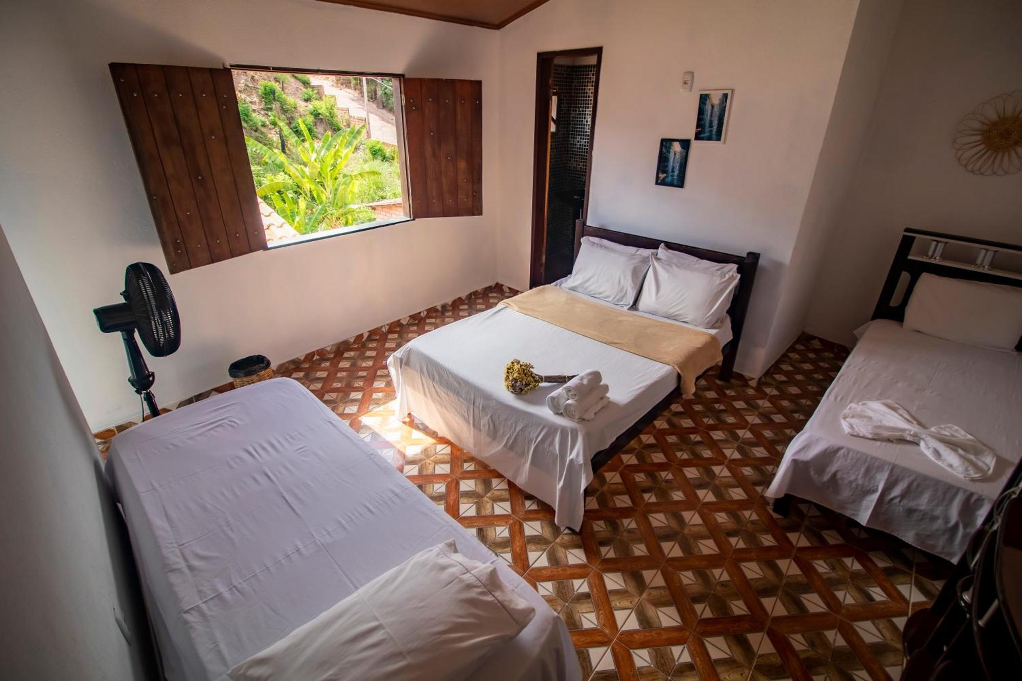 Quarto Quádruplo com Banheiro