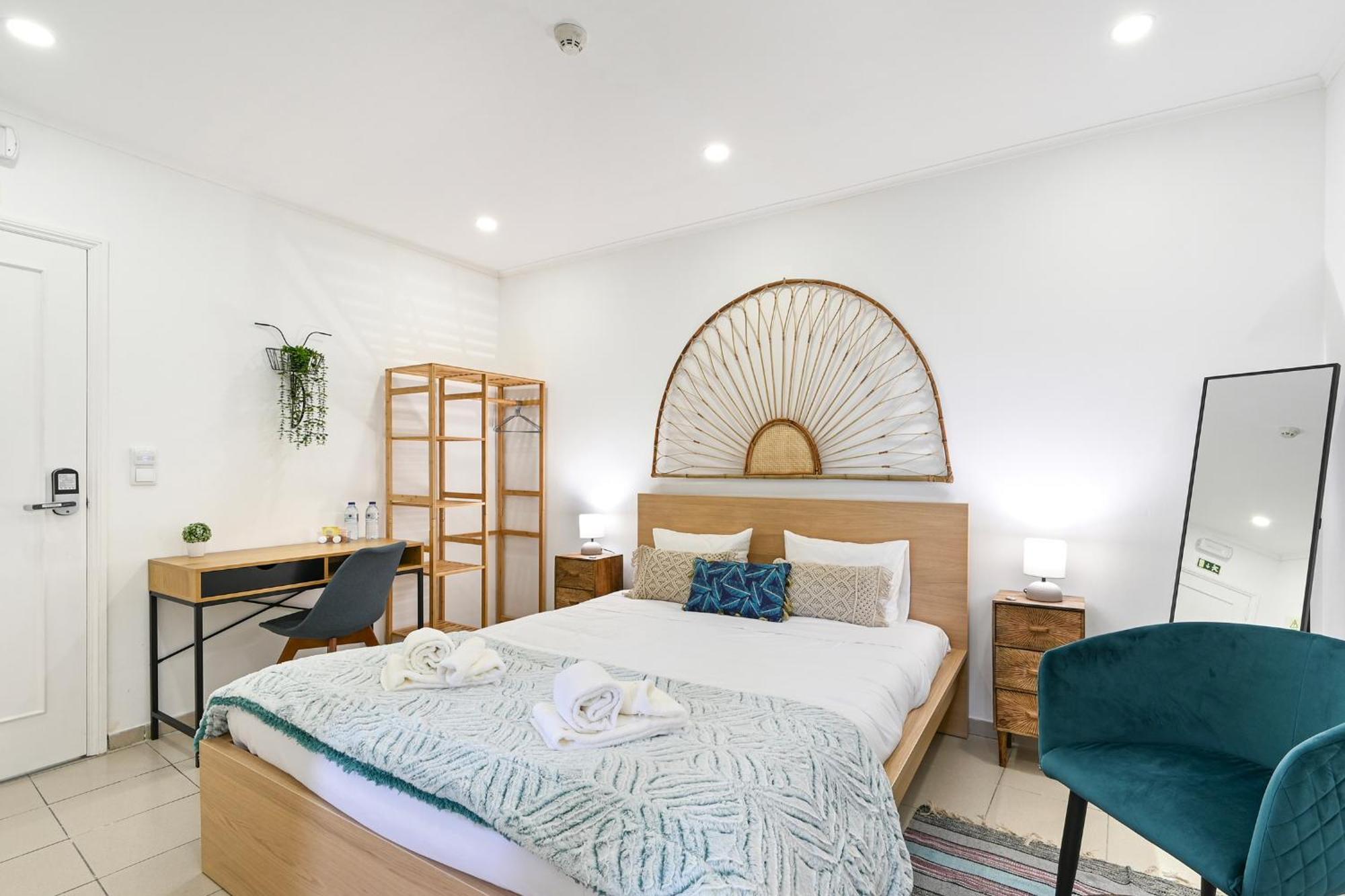 Double Room,1590898036:JPEG