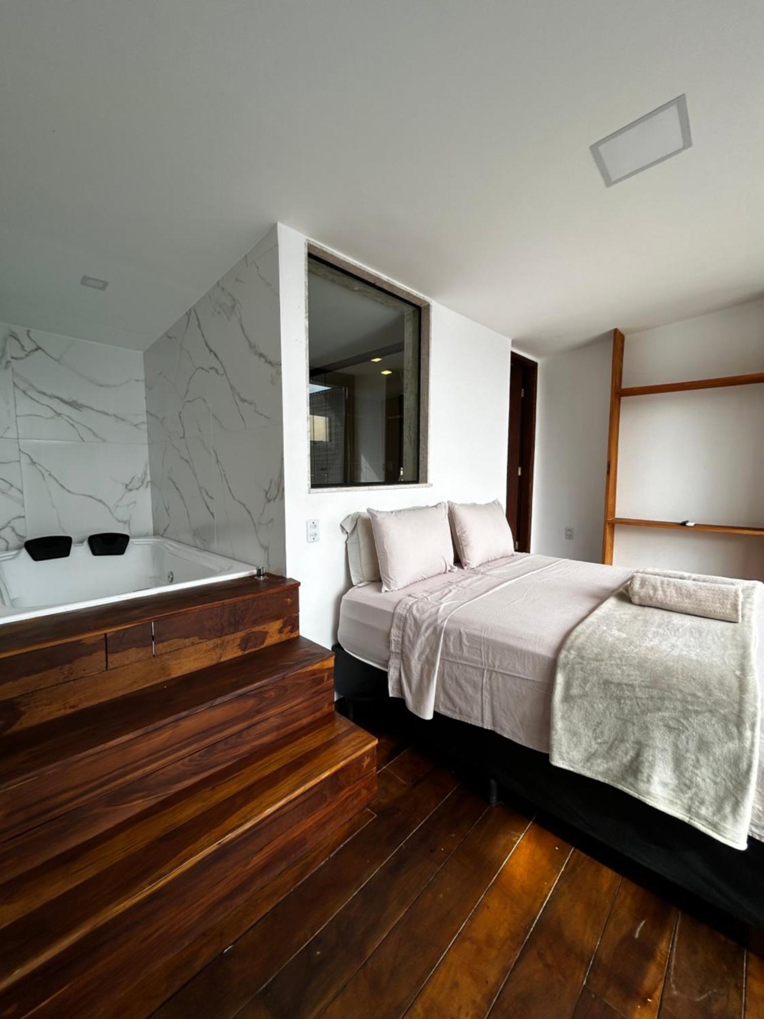 Quarto Duplo com Banheira de Hidromassagem