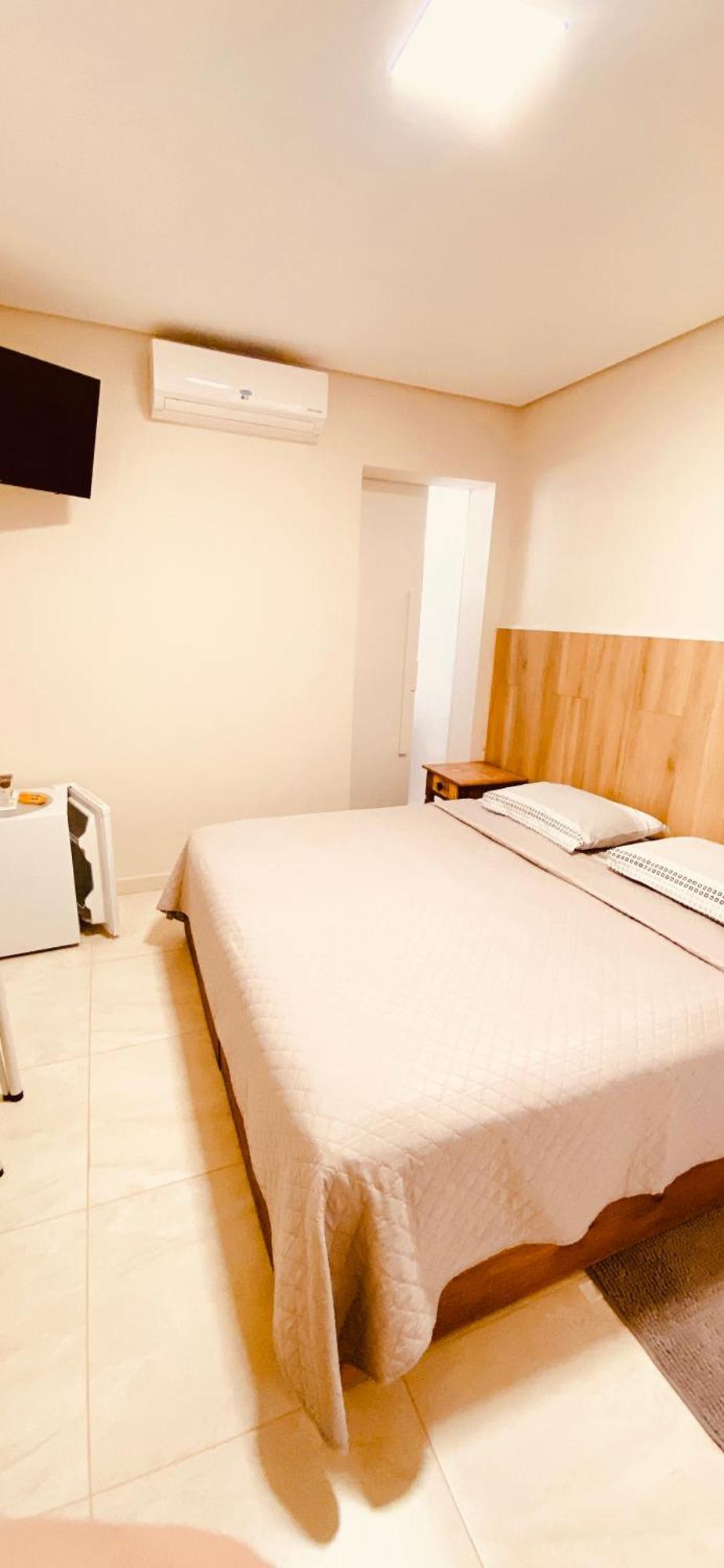 Queen Suite,1603108579:JPEG