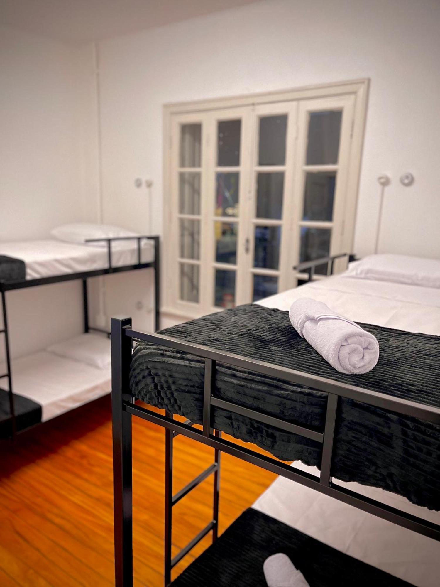 Cama em Dormitório Misto com 4 Camas