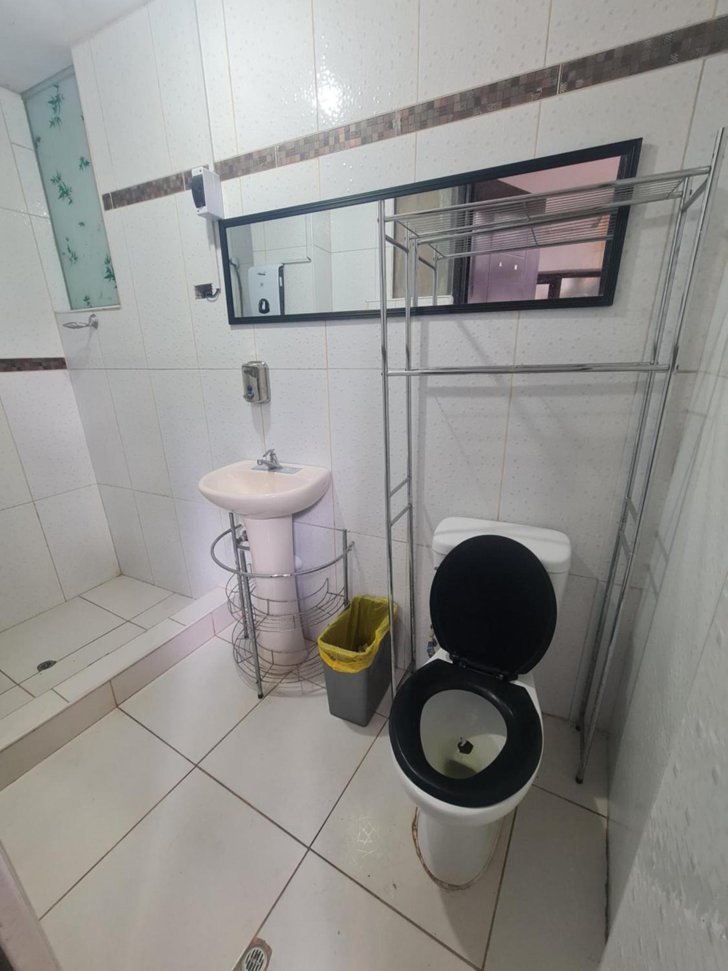 Twin Room,1642554575:JPEG