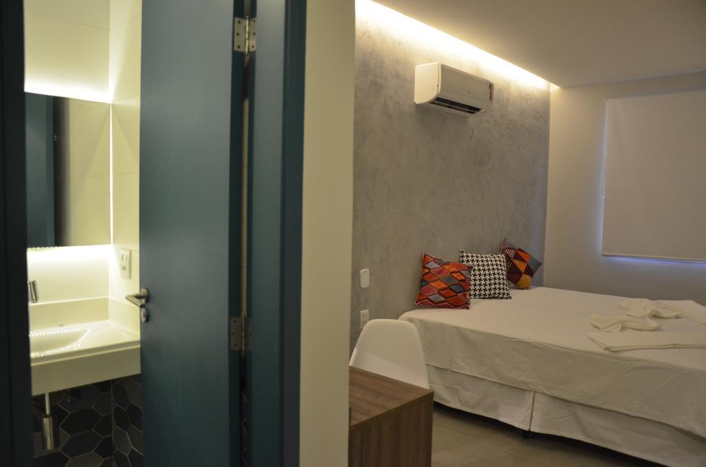 Quarto Grande com Cama de Casal ou 2 de Solteiro