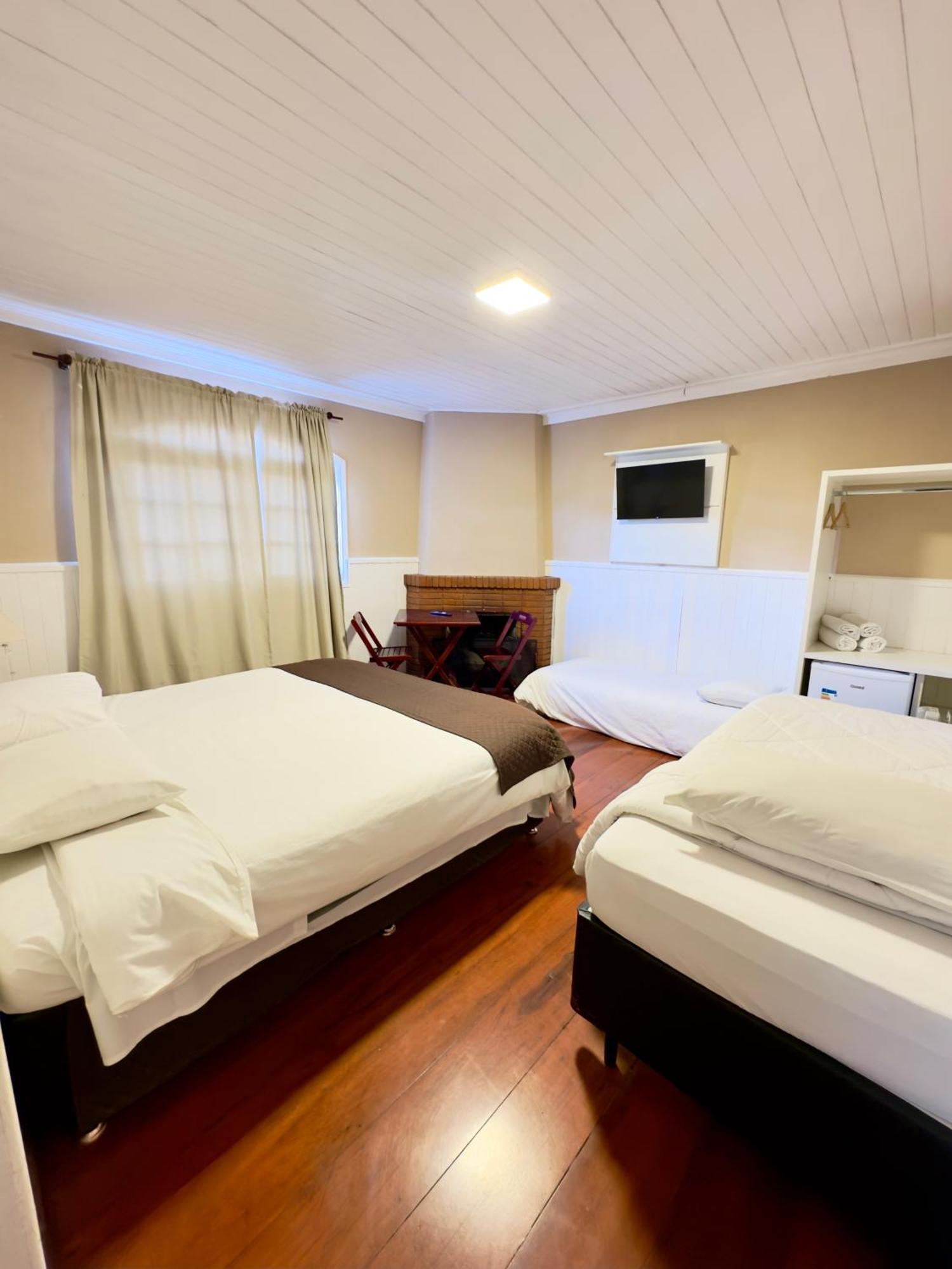 Quarto Quádruplo Standard