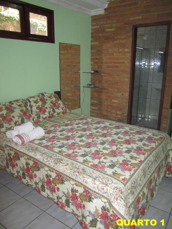 Quarto Duplo