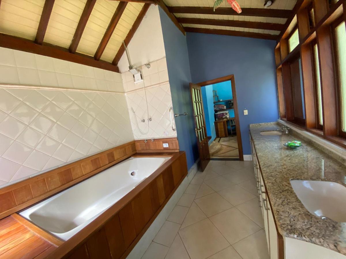 Suíte Deluxe com Banheira de Hidromassagem - C3