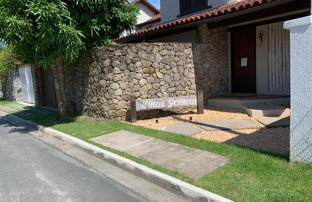 Almas Gêmeas suíte com cozinha praia da Ribeira-1