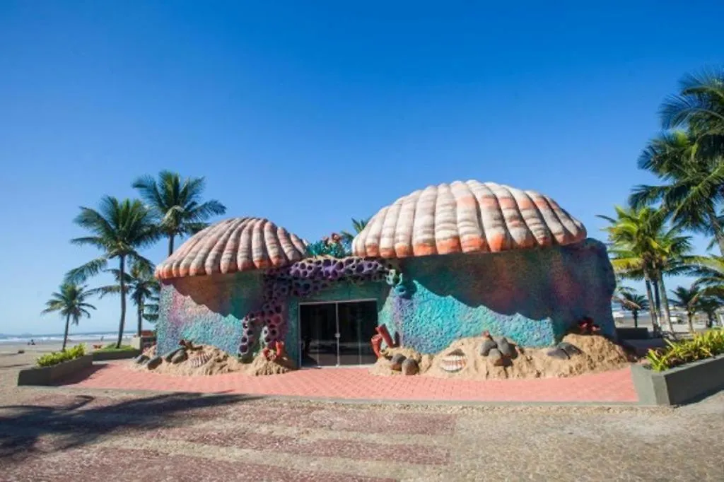 Hospedagem Primeira Quadra da Praia-1
