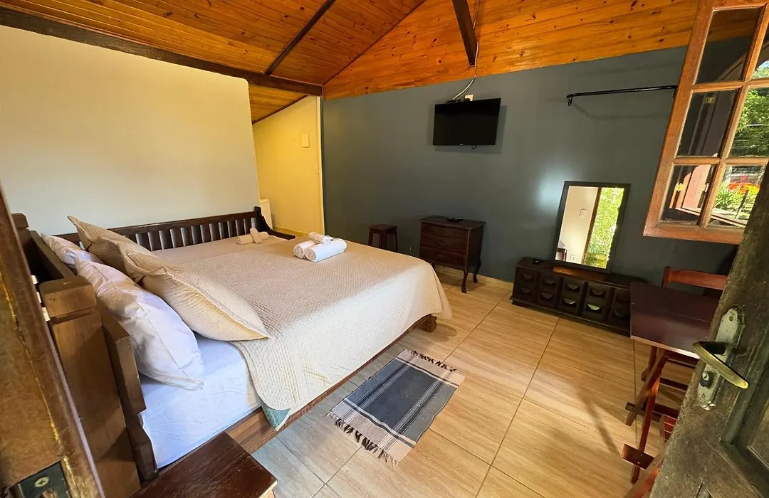 MAMBEMBE - Ilha Grande, Vila do Abraão-1