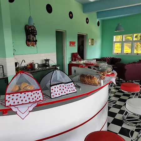 Casa Abacaxi, Vila Mágica-2