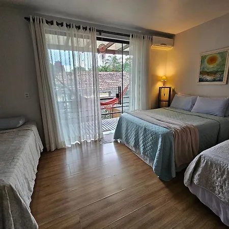 Casa da Flôr GuestHouse, Praia Grande, Beto Carrero-3