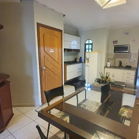 Casa Encanto do Alto Espaçosa Completa com Suíte Hidromassagem Quarto e Banheiro Extra-3