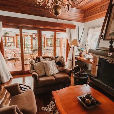 Pousada Casa Serena - Conforto E Exclusividade Em Campos Do Jordao-3