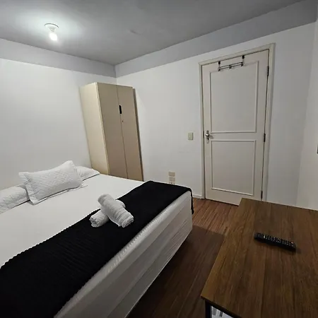 Pousada e Hostel Santiago Morumbi-3
