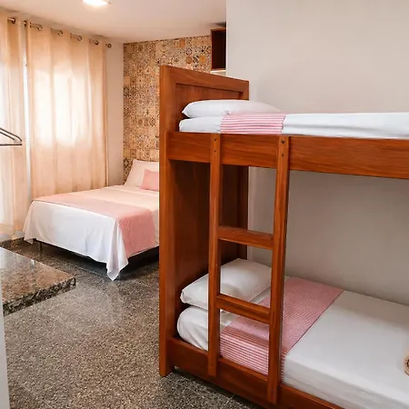 SEGUNDA CASA - Seu cantinho em Guarapari, 1 minuto a pé da Praia do Morro! Suítes confortáveis e modernas - Para casal ou para grupos de até 4 pessoas-2