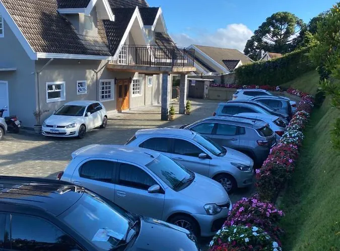 Village De Charme - 2Km Do Capivari Campos do Jordão