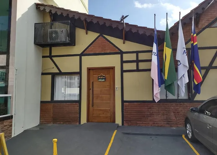 Ipê Suítes Domingos Martins