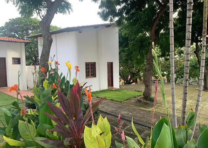 Bed & Breakfast - Hospedaria Morro Branco 3Min A Pe Das Falesias Beberibe