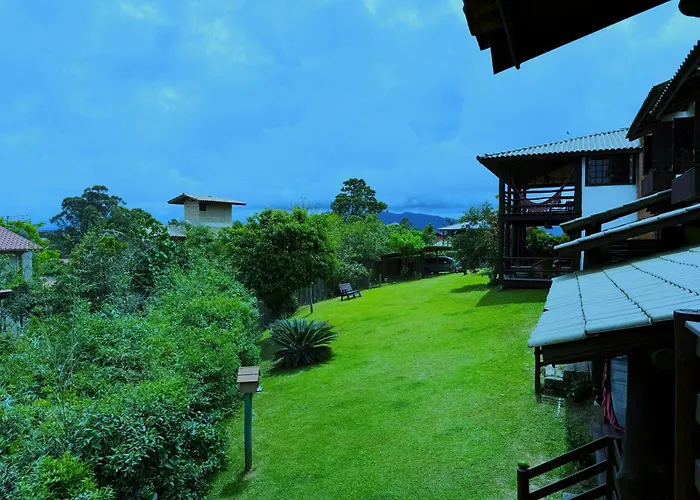 Pousada Casa Morango - Praia Do Rosa - Sc