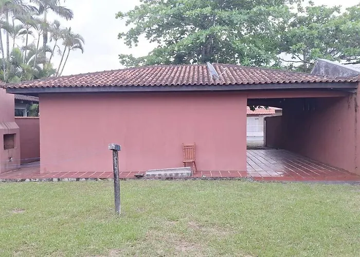 Quarto para quatro pessoas a duas quadras da praia - Balneário Saint Etienne - Matinhos