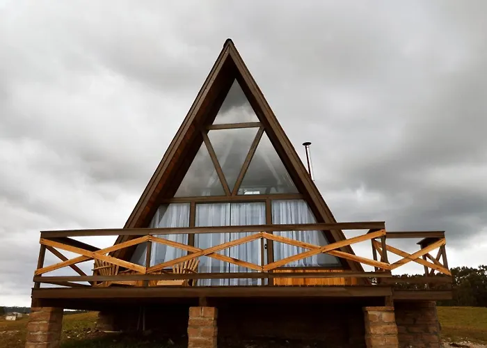 Chales Corucacas Cambará