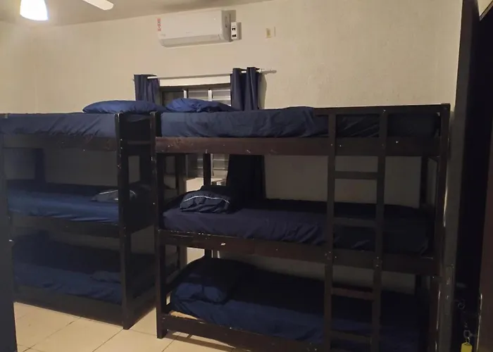 Oasis Hostel E Pousada Itanhaém