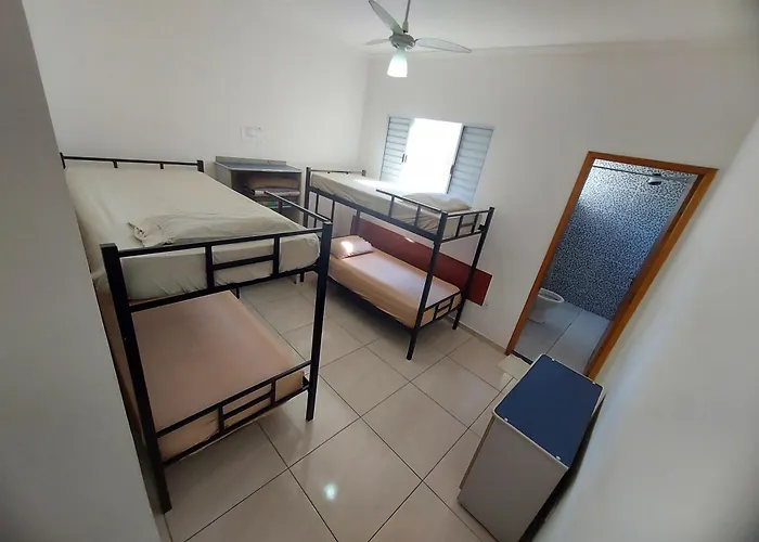 Quartos Com Banheiros Privativos - Hospedagem Bonfim Taubaté
