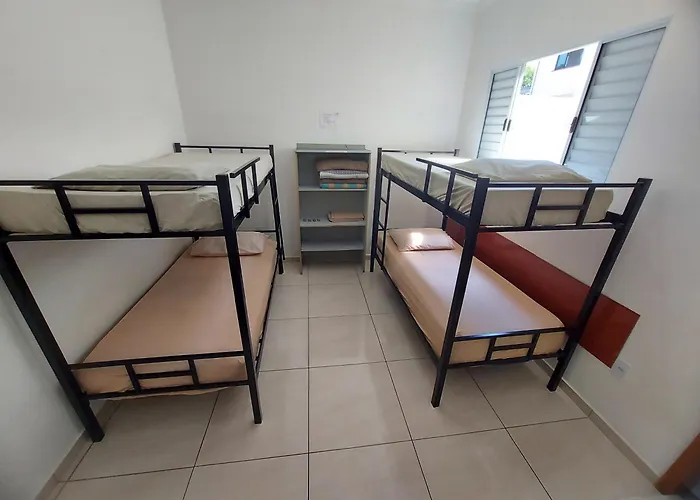 Quartos Com Banheiros Privativos - Hospedagem Bonfim Taubaté